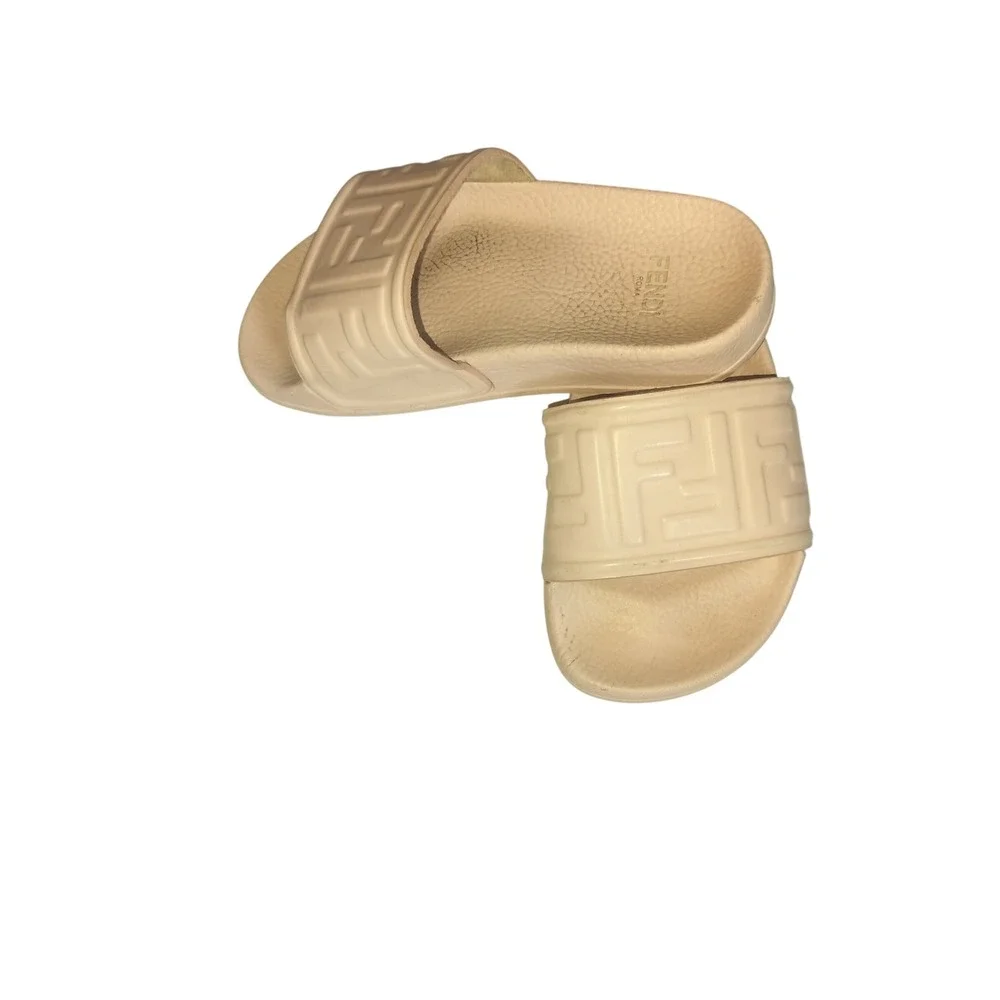 Fendi‎ Roma FF Zucca Logo Slide Sandals Beige Rubber Made in Italy EU 27/28